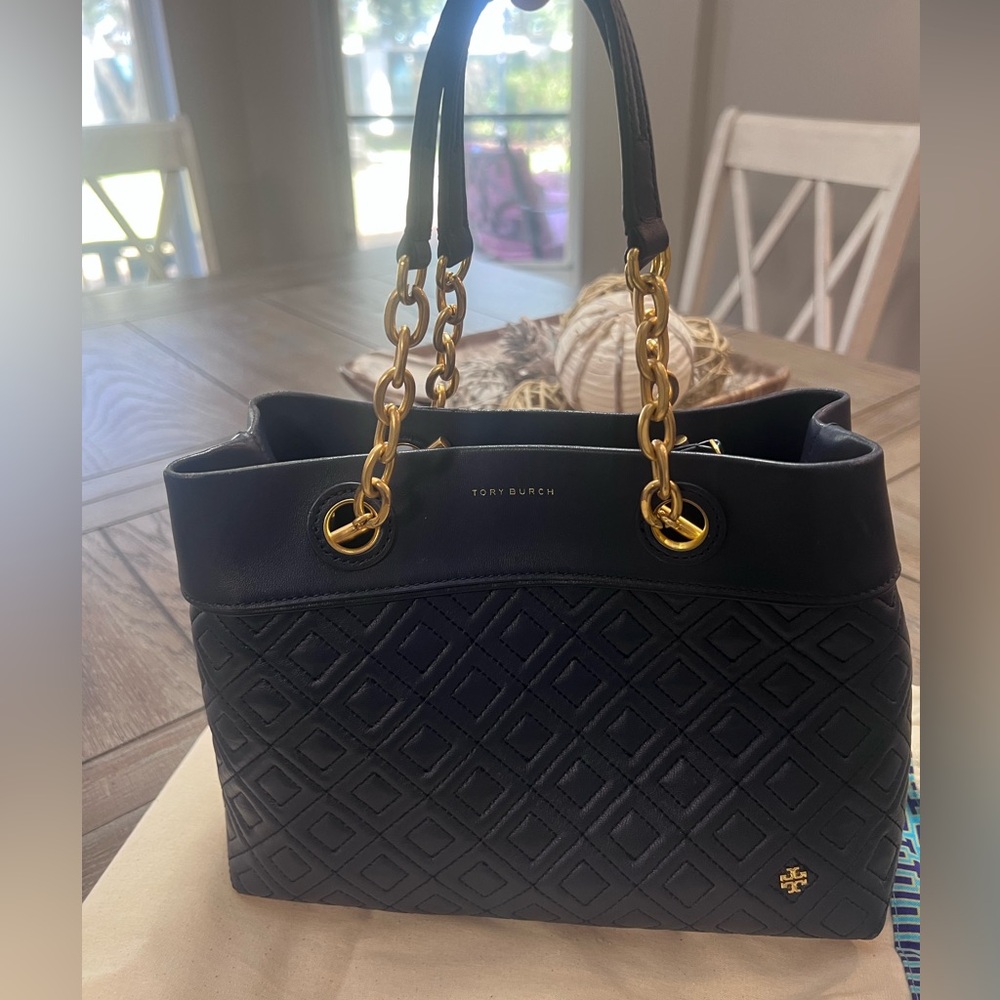 Tory Burch Fleming quilted handbag - Picture 5 of 14